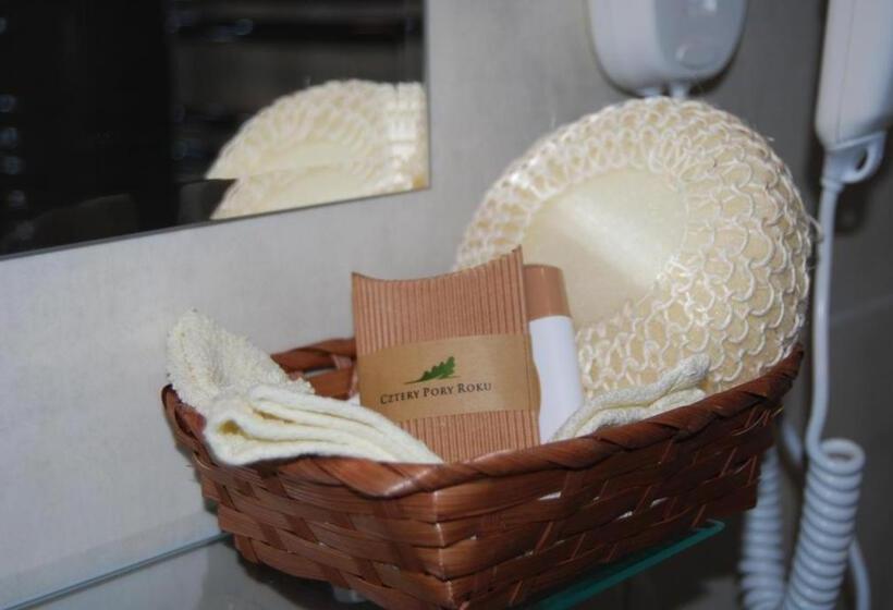 فندق Restauracja Cztery Pory Roku