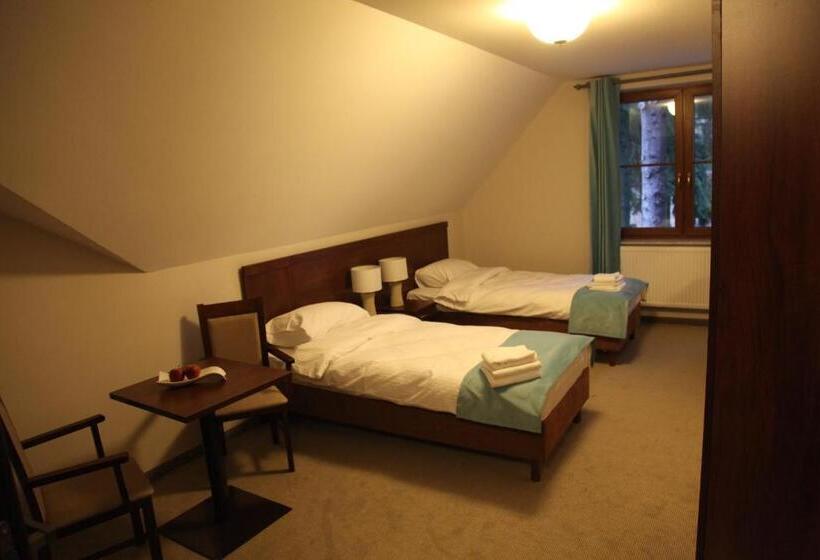 فندق Restauracja Cztery Pory Roku