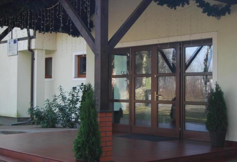 فندق Restauracja Cztery Pory Roku