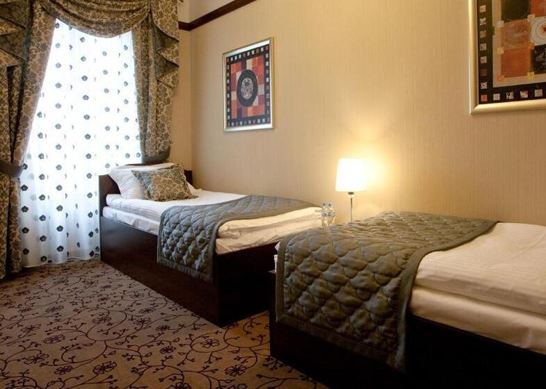 בית מלון כפרי Restauracja Platan