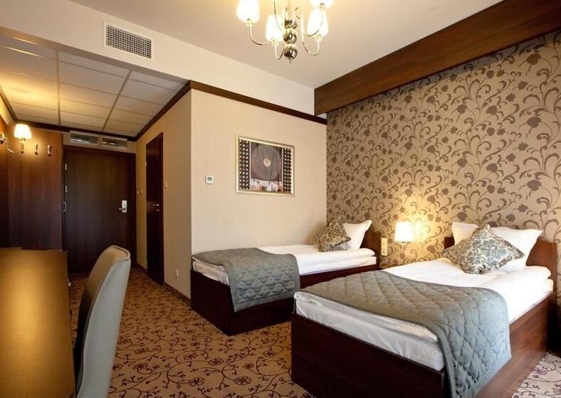 בית מלון כפרי Restauracja Platan