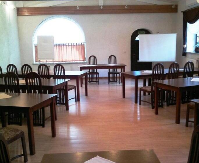 酒店 Restauracja Varia