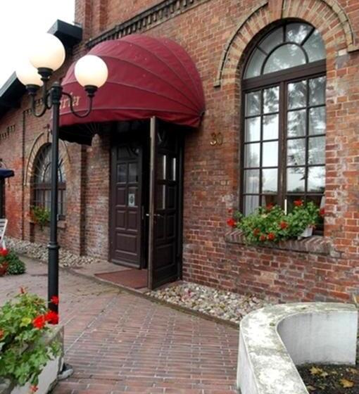 酒店 Restauracja Varia