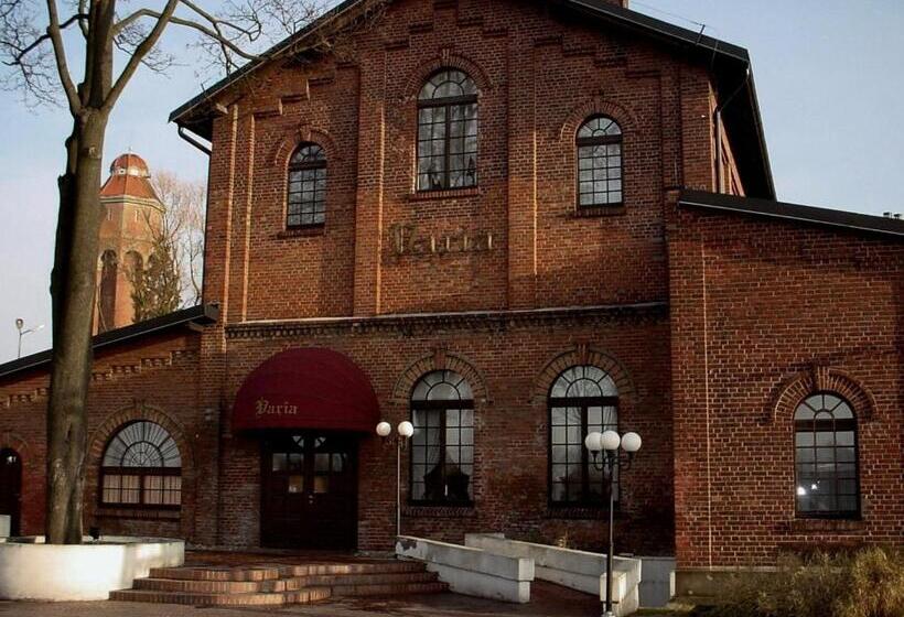 酒店 Restauracja Varia