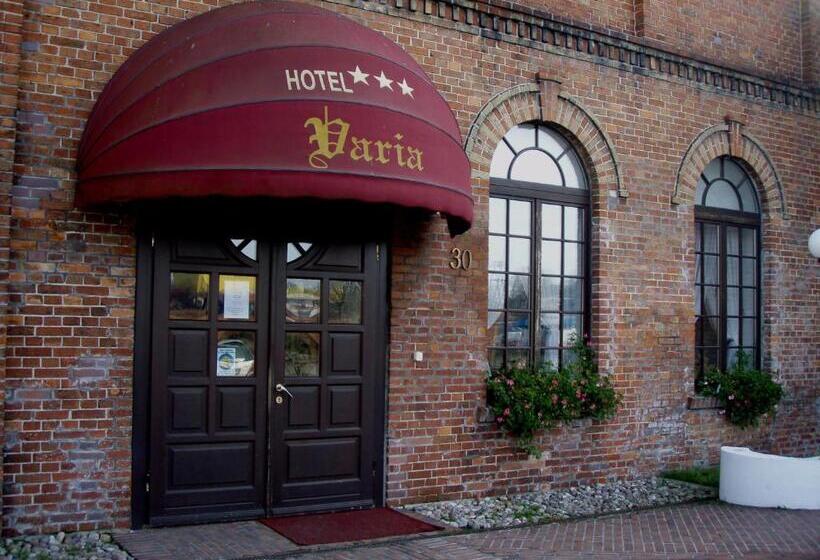 酒店 Restauracja Varia