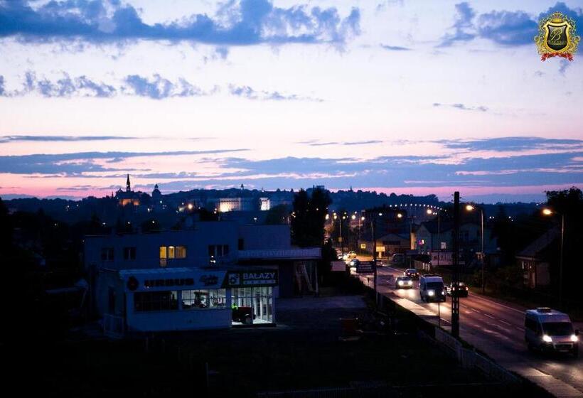 فندق Rezydencja Bakamus