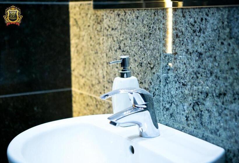 فندق Rezydencja Bakamus