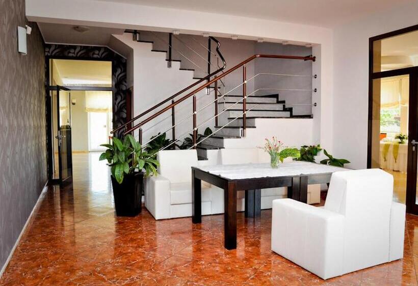 בית מלון כפרי Rezydencja Lux