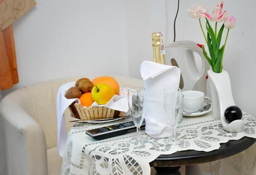 בית מלון כפרי Rezydencja Lux