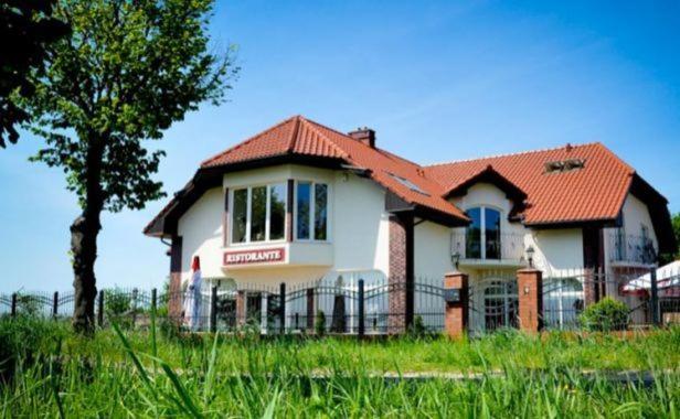 בית מלון כפרי Rezydencja Lux