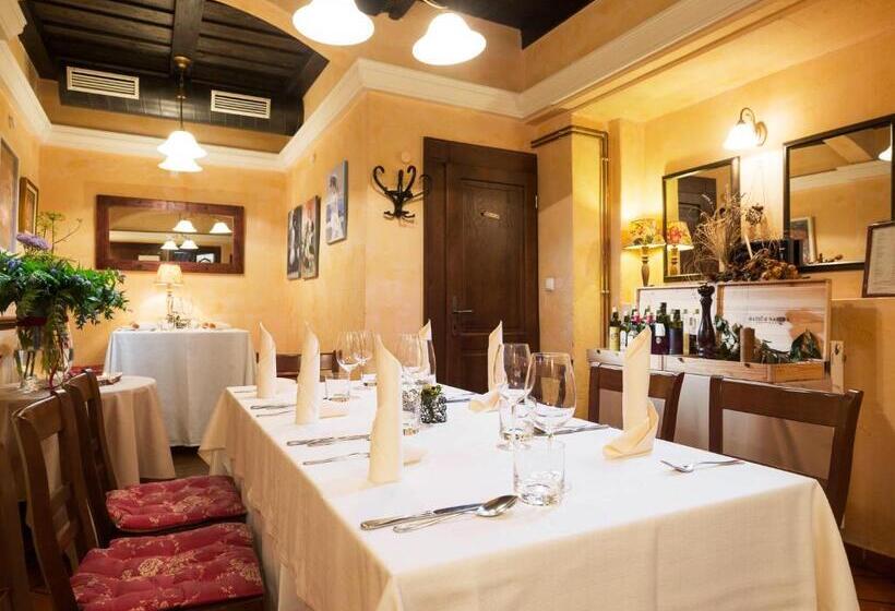 هتل Rooms & Restaurant Ostarija