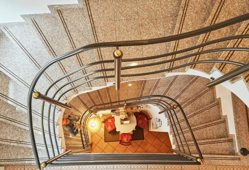 هتل Rooms & Restaurant Ostarija