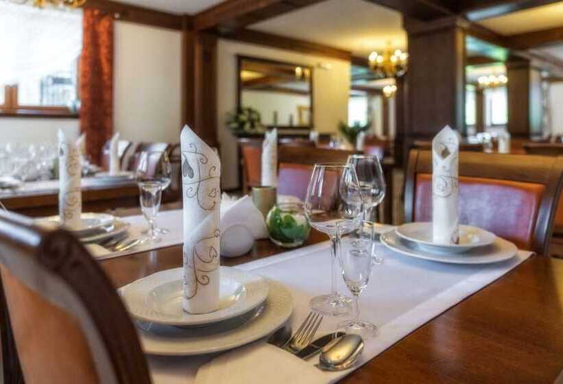 Отель Sądelski Dwór Medical & Spa