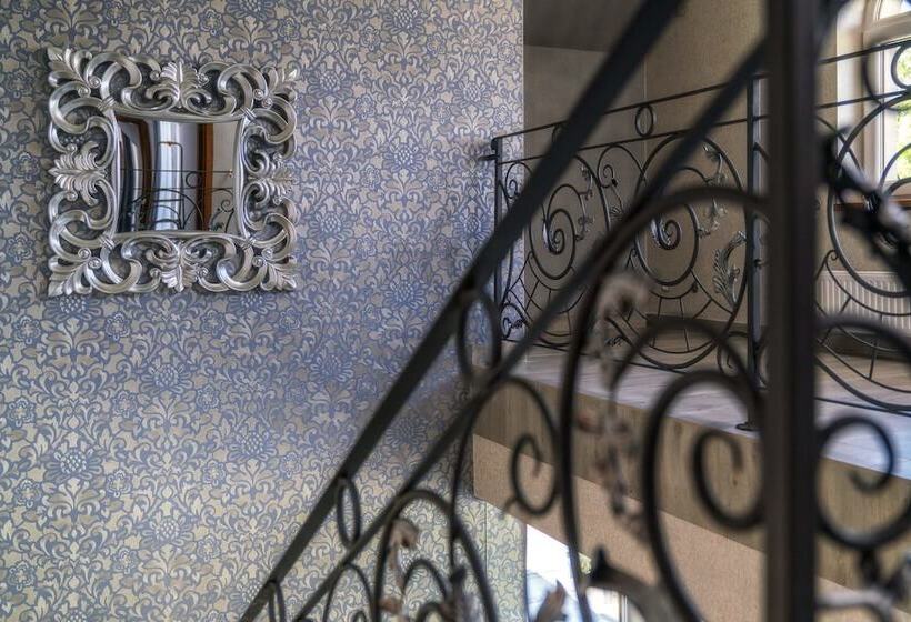 Отель Sądelski Dwór Medical & Spa