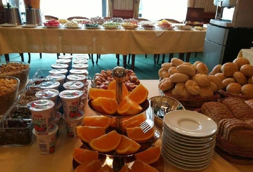 ホテル Salamandra