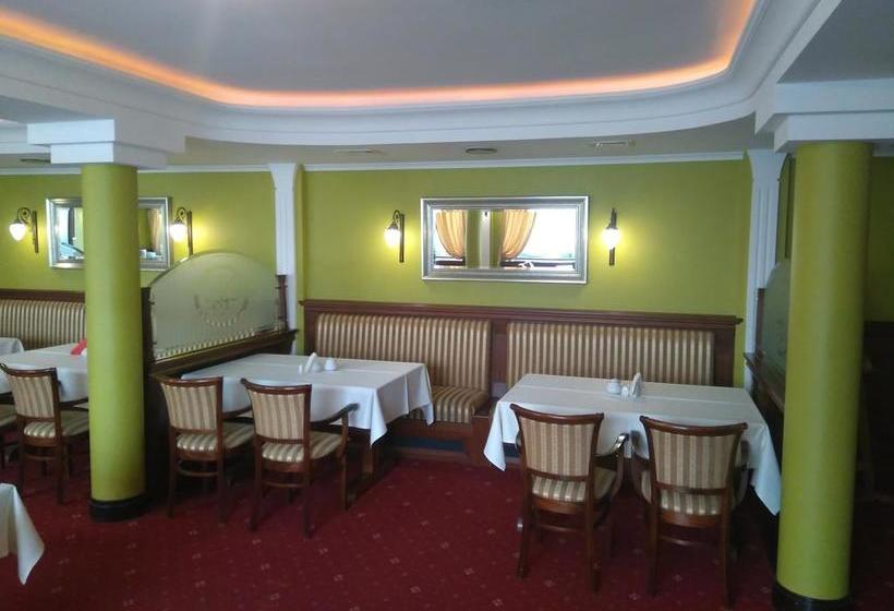 هتل & Restauracja San Remo