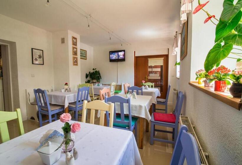 ホテル Sandomiria