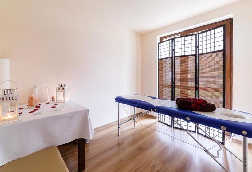 هتل Sanvit Lake Resort & Spa