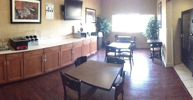 Отель Scottish Inns Killeen Near Fort Cavazos