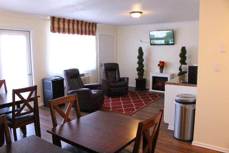 Отель Sovana Inn