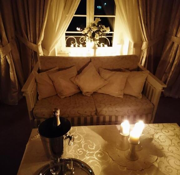 ホテル Spa Akacjowy Dwór