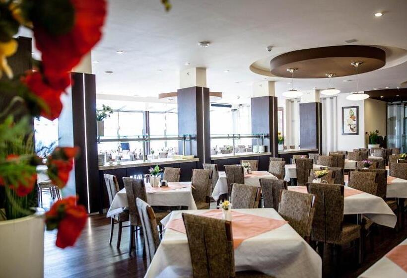 هتل Spa Budowlani