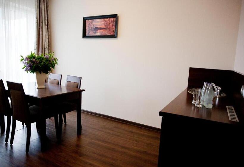 هتل Spa Budowlani