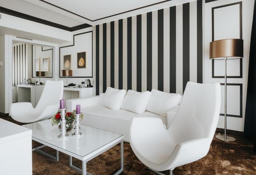 ホテル Sułkowski Conference Resort