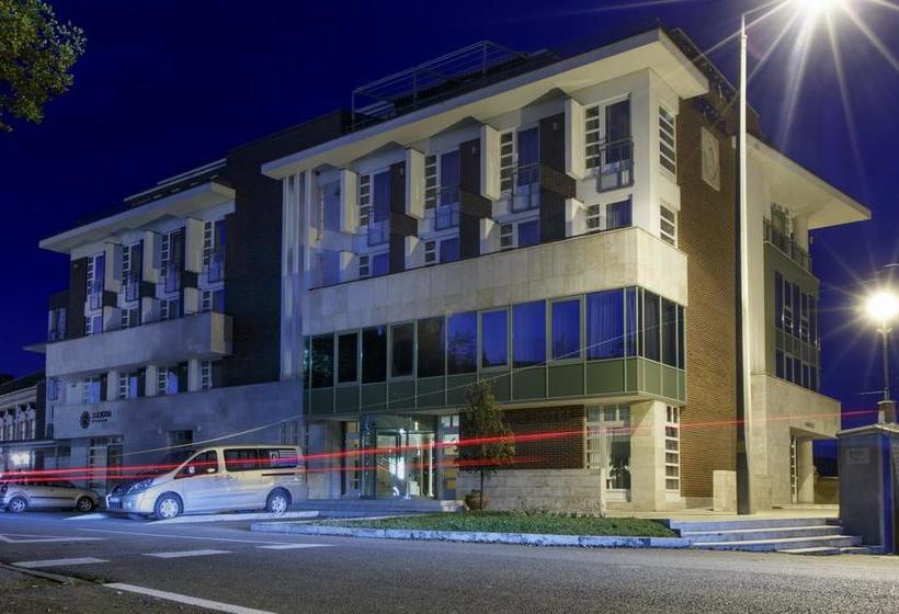 Отель Szent János