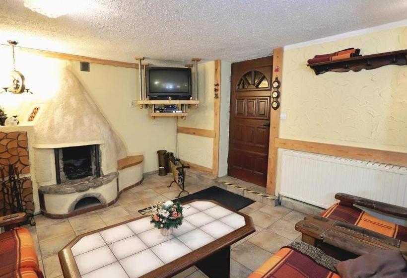 ホテル Pensjonat Tara