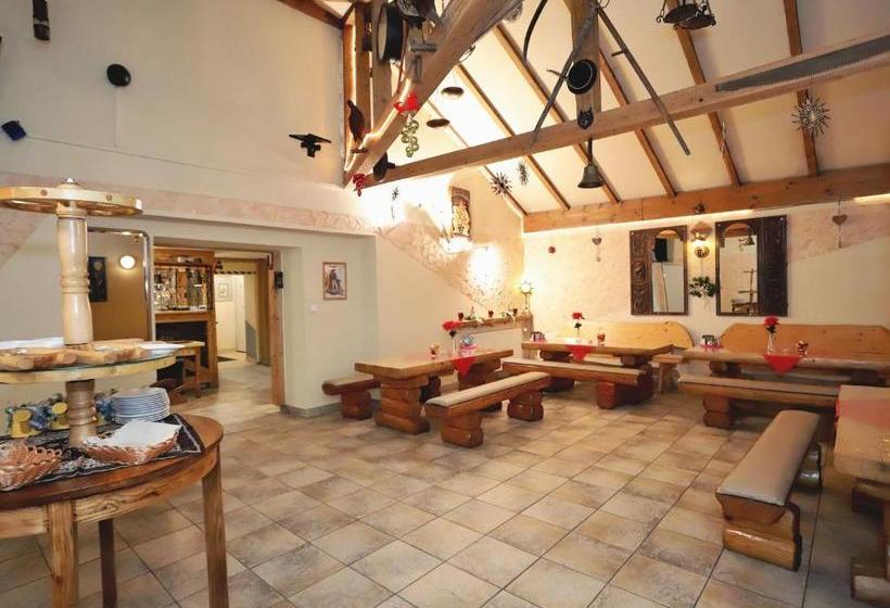 ホテル Pensjonat Tara