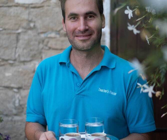 ホテル Teacher S House