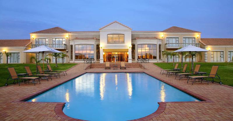 Отель The Garden Court Blackrock