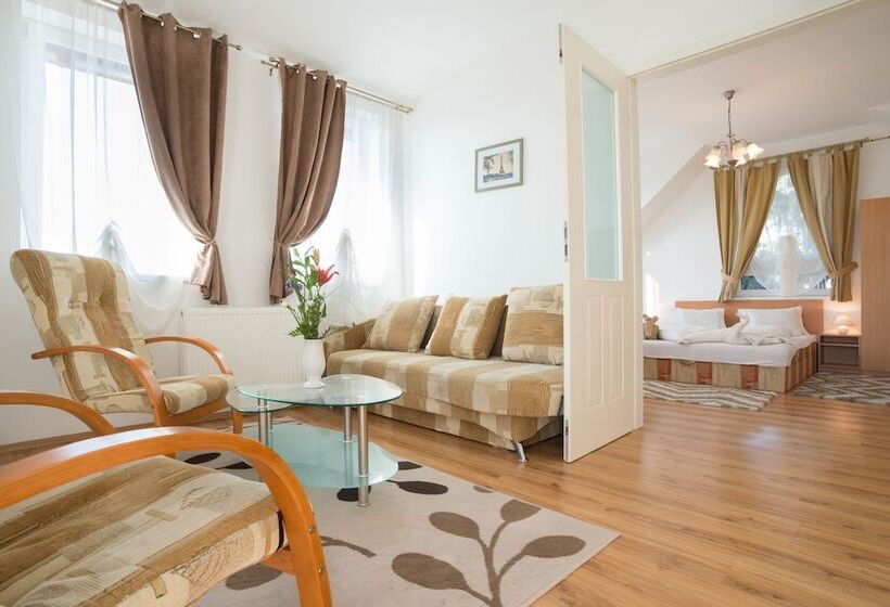 בית מלון כפרי Toldi Panzió Hévíz