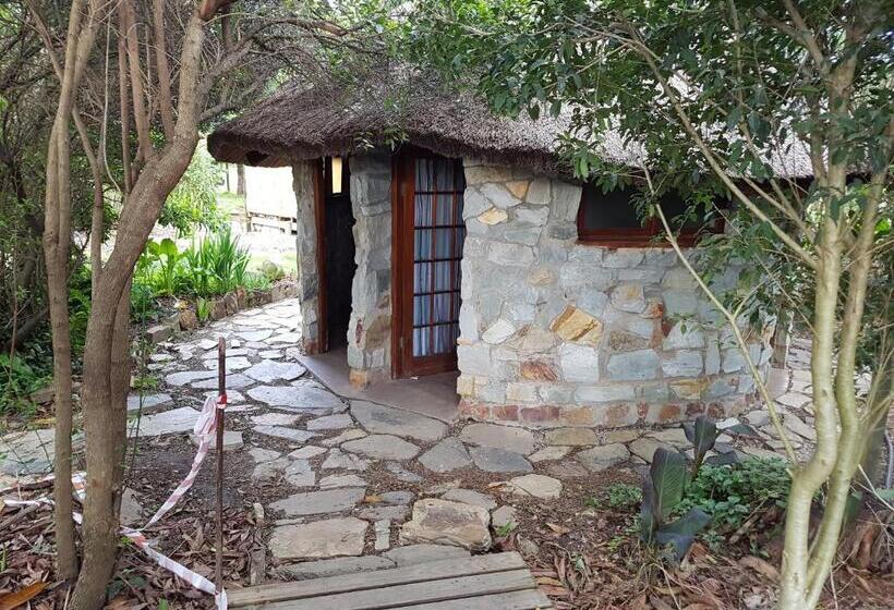 Отель Mali Boutique Lodge & Tube  N Axe Budget Accommodation