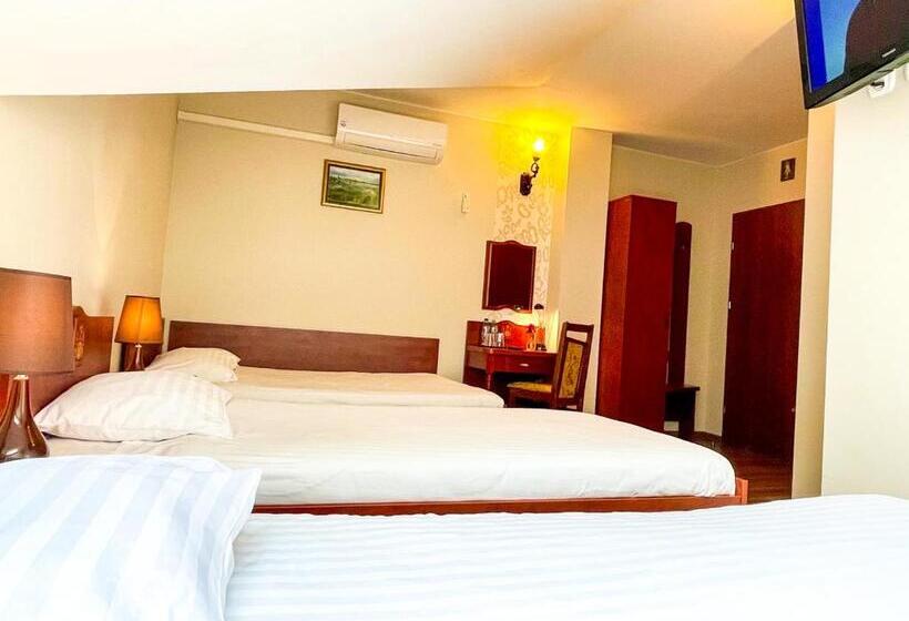 ホテル U Sarnowskich