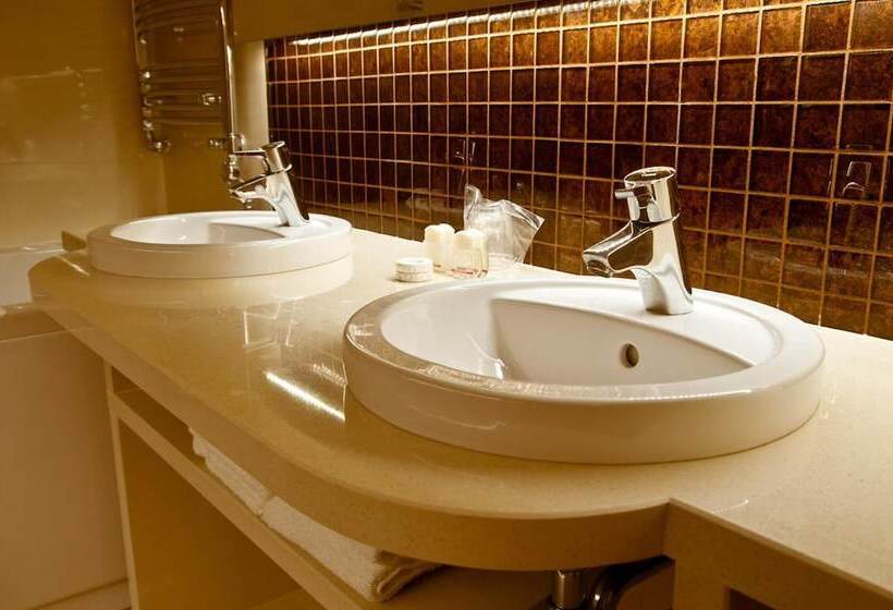 בית מלון כפרי Vabank