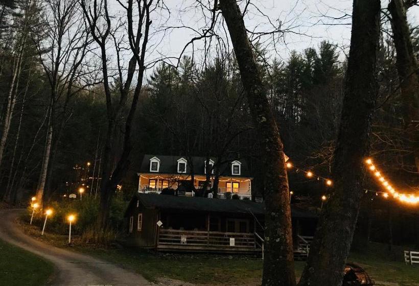 فندق Valle Crucis Farm