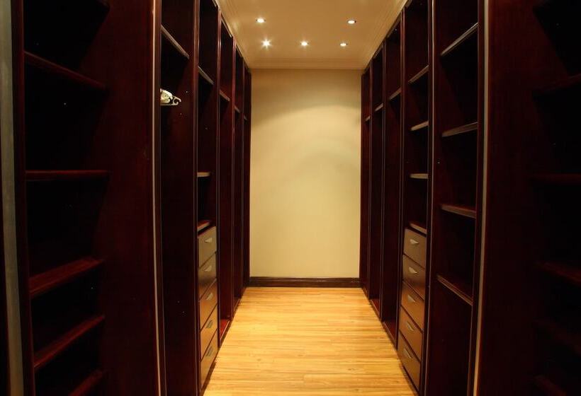 Отель Villa Amanzi Boutique Guest House