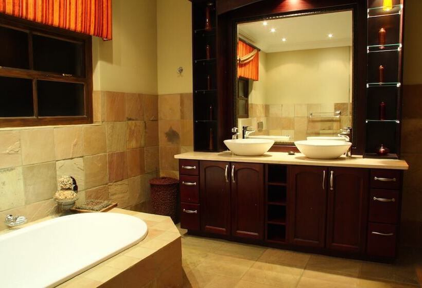 Отель Villa Amanzi Boutique Guest House