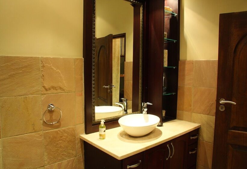 Отель Villa Amanzi Boutique Guest House