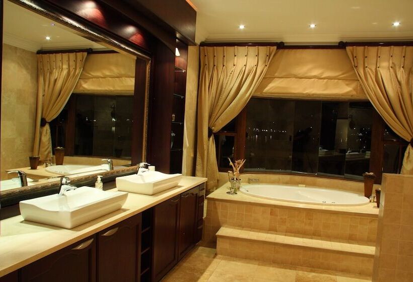 Отель Villa Amanzi Boutique Guest House