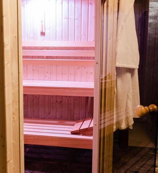 هتل Villa Magnat Spa, Jacuzzi, Sauna, Tężnia Solankowa