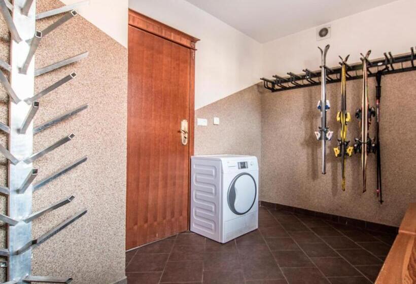 هتل Villa Magnat Spa, Jacuzzi, Sauna, Tężnia Solankowa