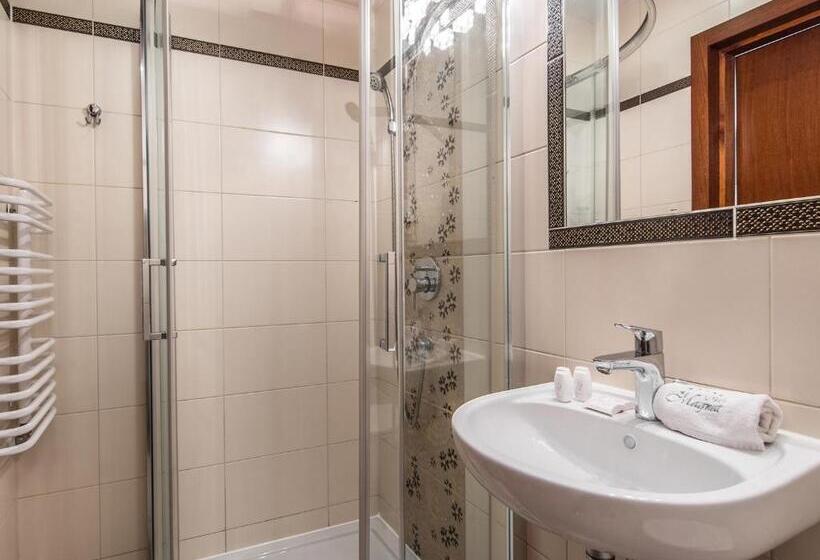 هتل Villa Magnat Spa, Jacuzzi, Sauna, Tężnia Solankowa