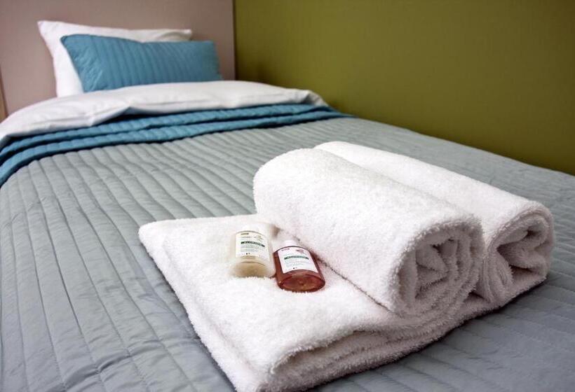 هتل Villa Modlin Airport