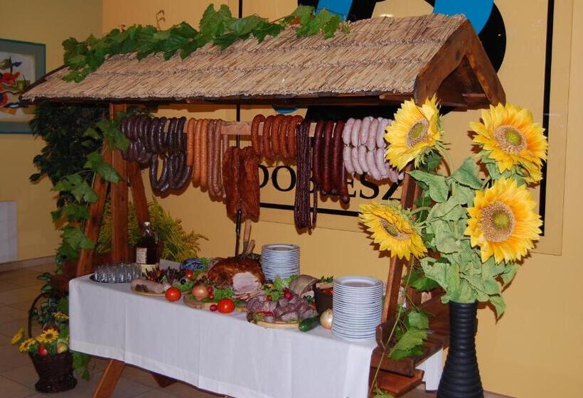 هتل W Dobieszkowie