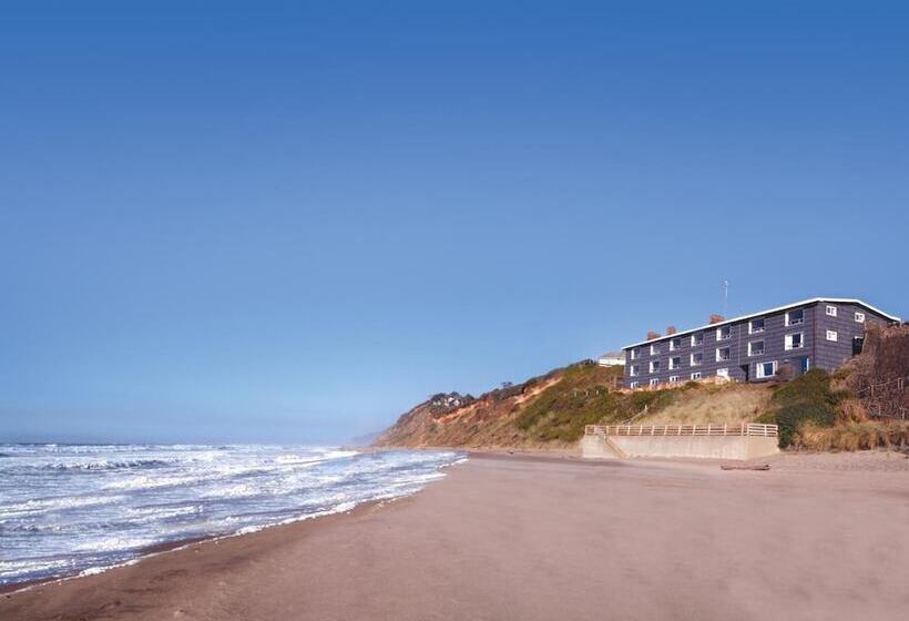 هتل West Beach Suites