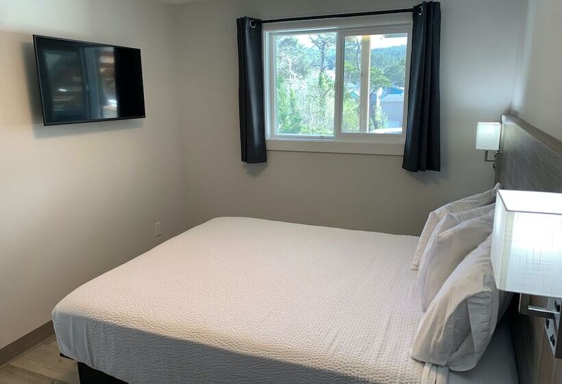 هتل West Beach Suites