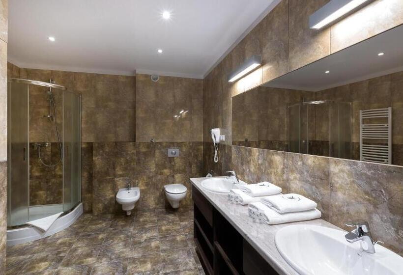 בית מלון כפרי Woiński Spa